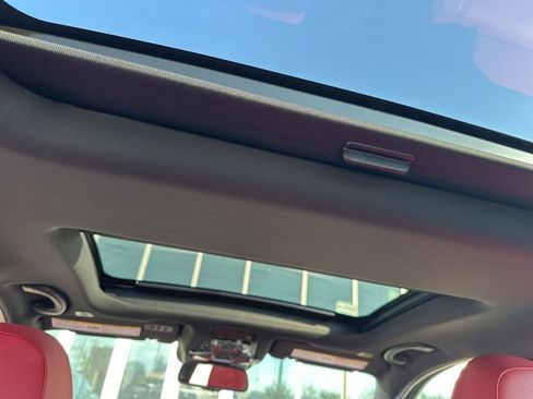 Used 2025 Alfa Romeo Giulia AWD image 15