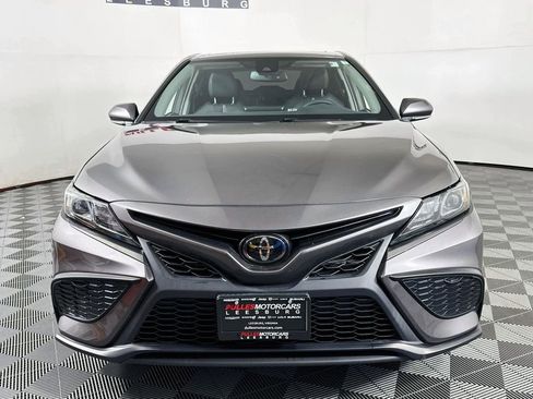 Used 2022 Toyota Camry SE w/ Cold Weather Package FWD image 2