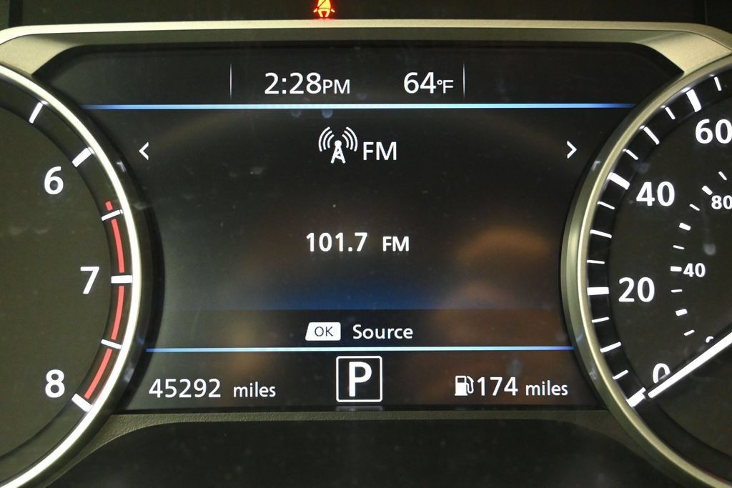 Used 2024 Nissan Sentra SV FWD image 12
