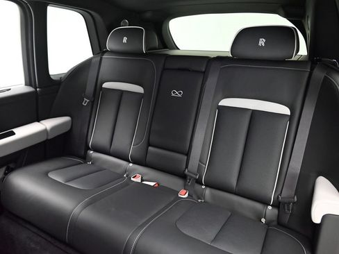 New 2027 Rolls-Royce Cullinan Black Badge AWD/4WD image 20