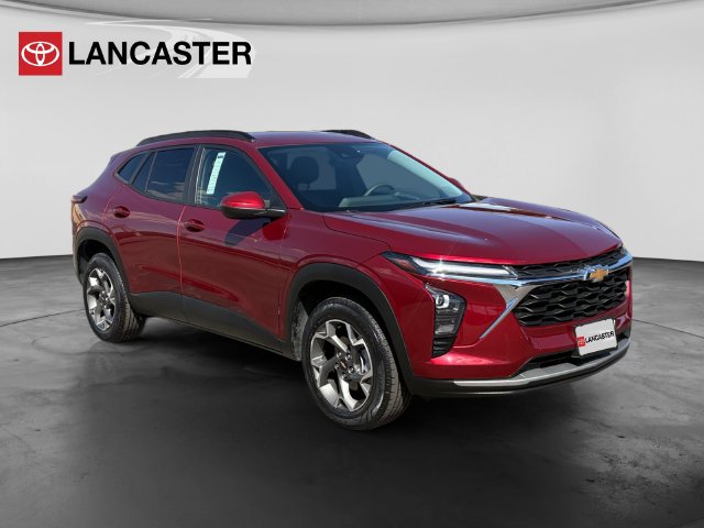 Used 2024 Chevrolet Trax LT FWD image 1
