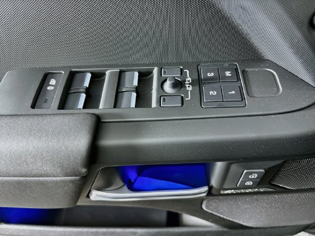 New 2026 Land Rover Defender 110 X-Dynamic SE AWD/4WD image 19