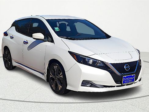 Certified 2022 Nissan Leaf SV image 1