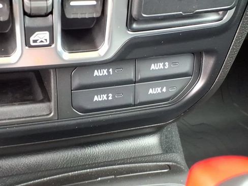 New 2026 Jeep Gladiator Sport AWD/4WD image 9