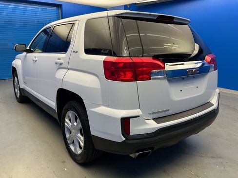 Used 2017 GMC Terrain SLE FWD image 5