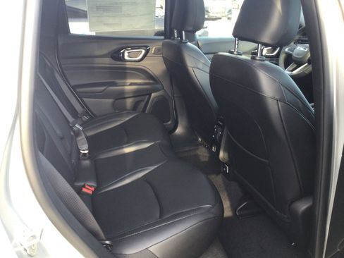 New 2026 Jeep Compass Limited image 8