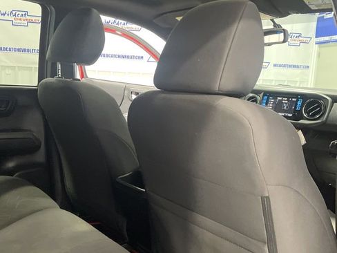 Used 2016 Toyota Tacoma TRD Off-Road image 26