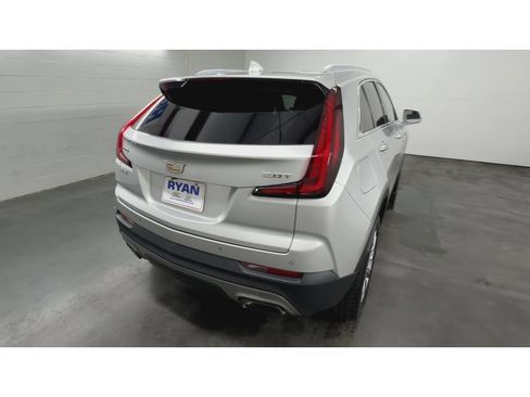 Used 2019 Cadillac XT4 Premium Luxury w/ Cold Weather Package FWD image 8