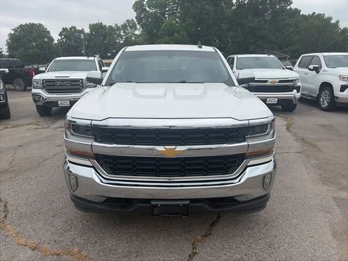 Used 2018 Chevrolet Silverado 1500 LT w/ All Star Edition AWD/4WD image 9