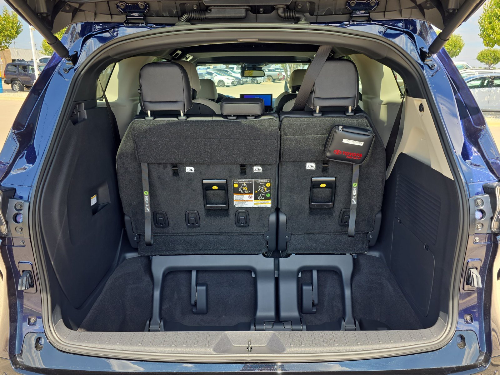 New 2026 Toyota Sienna Limited FWD image 30