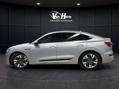 Used 2022 Audi e-tron Prestige w/ Prestige Package AWD/4WD image 4
