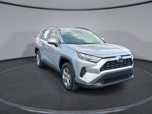 Used 2024 Toyota RAV4 XLE w/ Convenience Package AWD/4WD image 12
