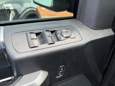 Used 2019 Ford F150 XLT w/ Equipment Group 302A Luxury AWD/4WD image 5