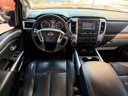 Used 2017 Nissan Titan SL w/ Chrome Package image 4