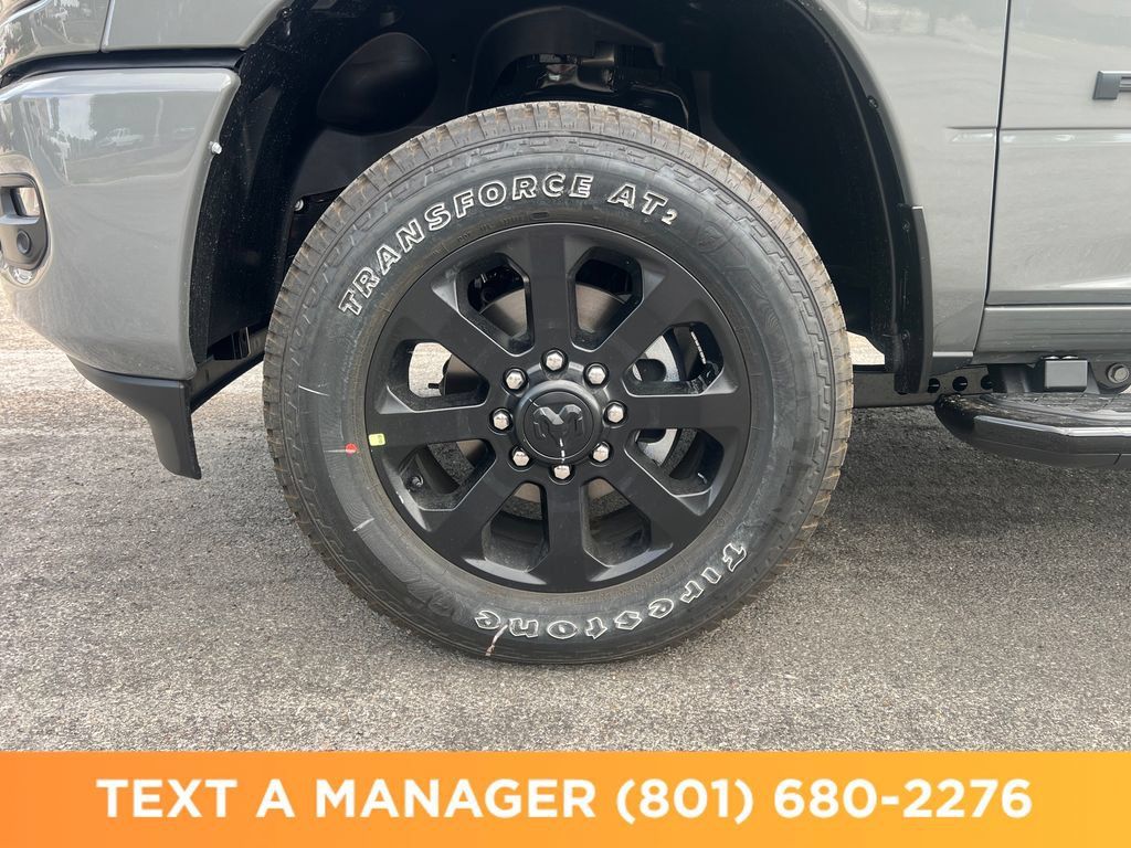 New 2026 RAM 2500 Laramie AWD/4WD image 24