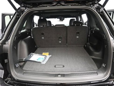 New 2025 Jeep Grand Cherokee Altitude image 25