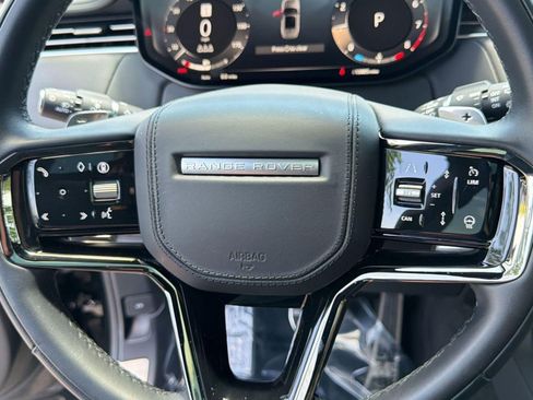 Used 2025 Land Rover Range Rover Sport Dynamic SE AWD/4WD image 17