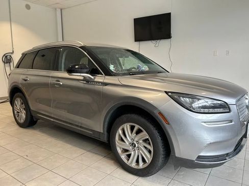 Used 2022 Lincoln Corsair FWD image 2