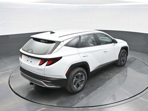 New 2026 Hyundai Tucson Blue SE w/ Tow & Go Package image 27