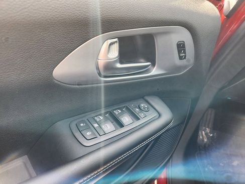 New 2026 Chrysler Pacifica Limited image 12