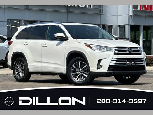 Used 2018 Toyota Highlander XLE w/ Carpet Mat Package (TMS) FWD image 1