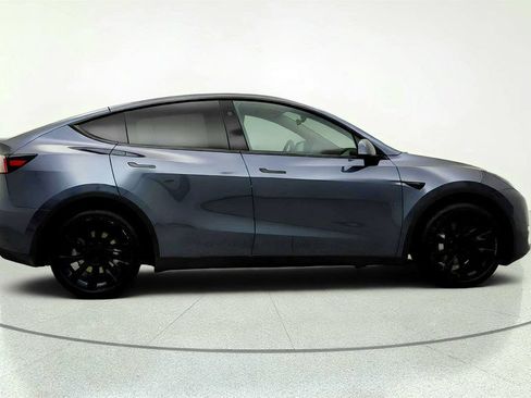 Used 2023 Tesla Model Y Long Range AWD/4WD image 4