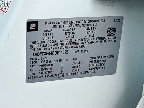 Used 2024 Buick Envision Avenir image 38