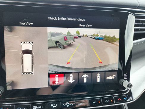 New 2026 Jeep Grand Wagoneer Limited AWD/4WD image 16