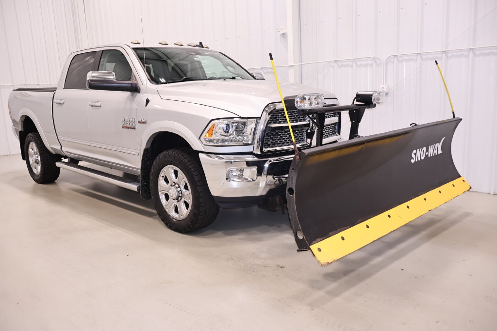 Used 2018 RAM 2500 Laramie w/ Convenience Group AWD/4WD image 3