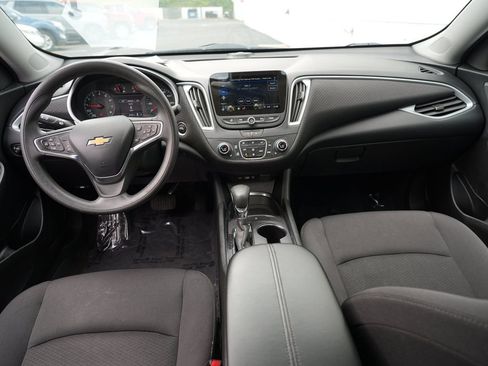 Used 2023 Chevrolet Malibu LT FWD image 25