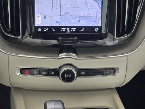 Used 2023 Volvo XC60 B5 Plus w/ Protection Package Premier image 20