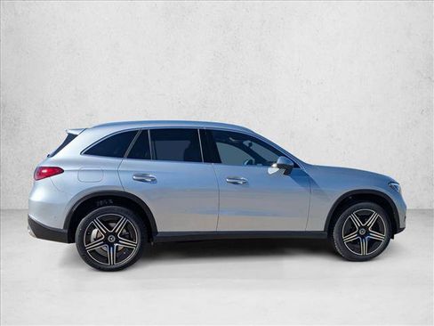 Certified 2026 Mercedes-Benz GLC 300 image 5