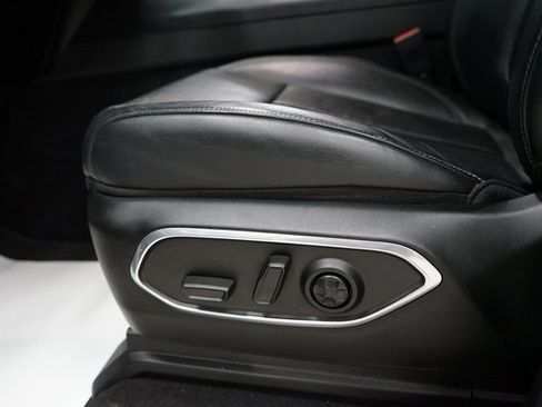 Used 2022 Jeep Wagoneer Series III w/ Flexible Seating Group image 31