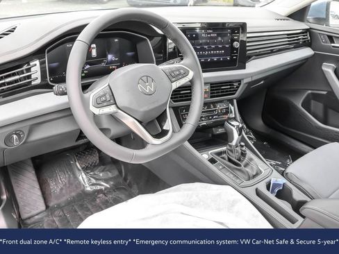 New 2026 Volkswagen Jetta SE FWD image 4