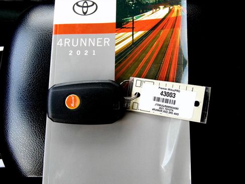 Used 2021 Toyota 4Runner SR5 image 28