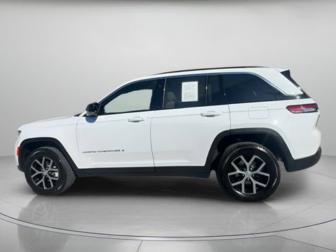 Used 2025 Jeep Grand Cherokee Limited w/ Trailer Tow Package image 16