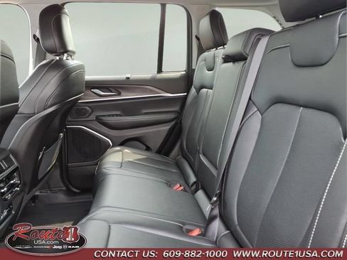 Used 2023 Jeep Grand Cherokee 4WD 4xe w/ Luxury Tech Group II image 21