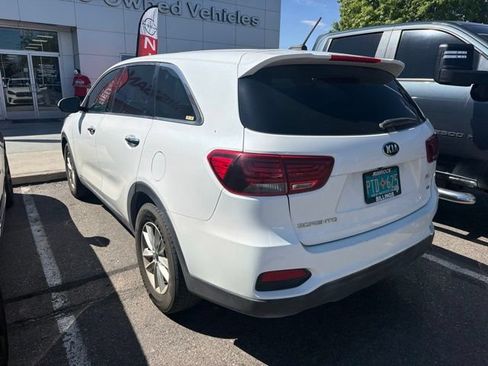 Used 2019 Kia Sorento AWD V6 image 9