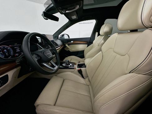 Used 2024 Audi Q5 e Premium Plus w/ Premium Plus Package image 20