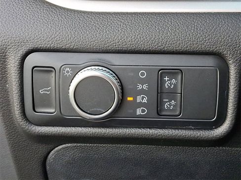 Certified 2022 Ford Explorer XLT w/ Class IV Trailer Tow Package image 24