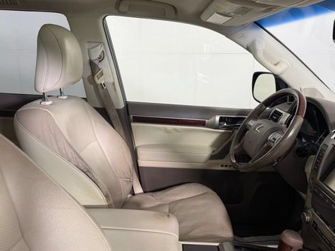 Used 2018 Lexus GX 460 Premium w/ Premium Package AWD/4WD image 33