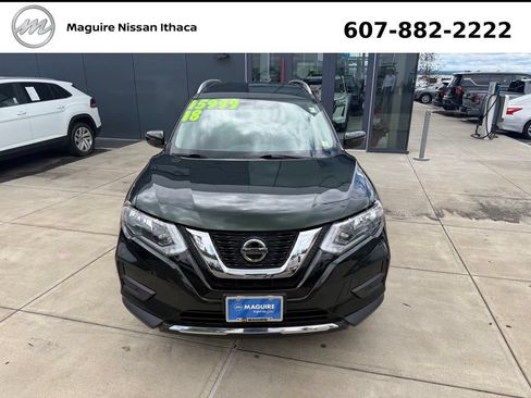 Used 2018 Nissan Rogue SV AWD/4WD image 4
