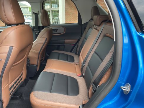 Certified 2025 Ford Bronco Sport Outer Banks w/ Outer Banks Tech Package+ AWD/4WD image 11