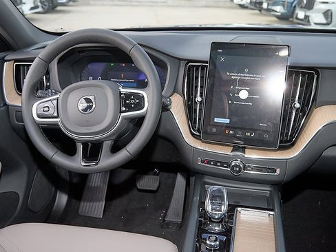 New 2026 Volvo XC60 B5 Plus w/ Protection Package Premier image 24