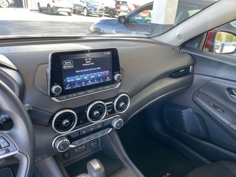 Used 2024 Nissan Sentra SV image 18