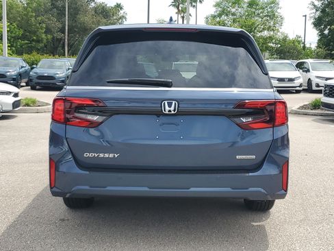 New 2026 Honda Odyssey Touring image 5