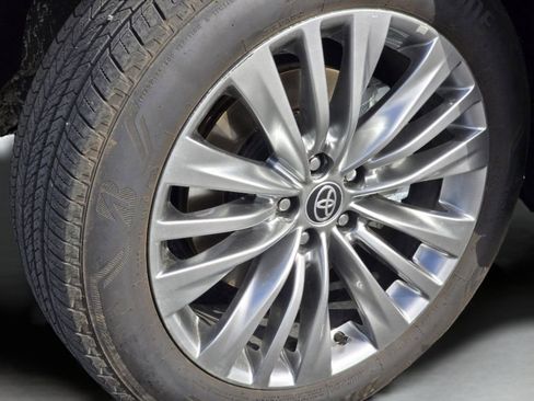 Used 2026 Toyota Highlander Platinum AWD/4WD image 26