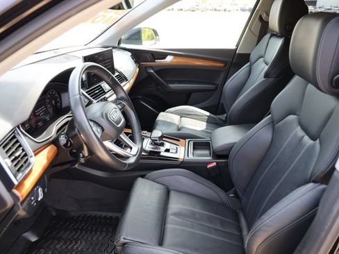Used 2022 Audi Q5 2.0T Premium Plus w/ Premium Plus Package AWD/4WD image 10