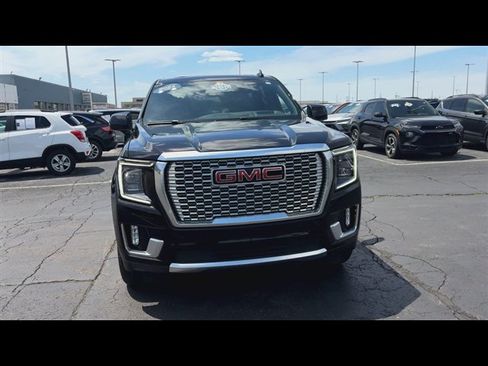 Used 2024 GMC Yukon Denali AWD/4WD image 3