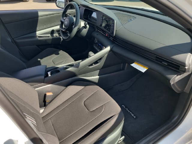 Used 2026 Hyundai Elantra SEL Sport Premium FWD image 19